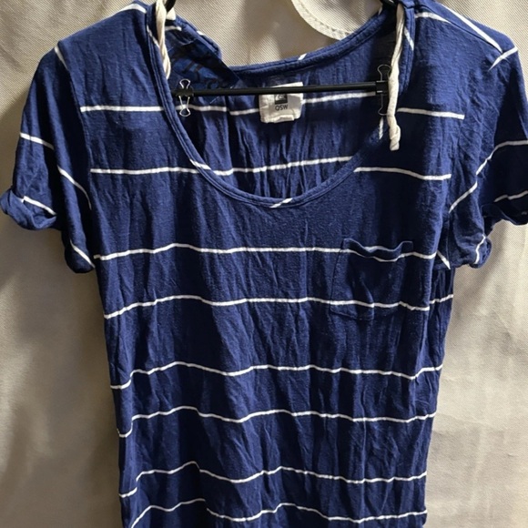 Quick Silver Women's  small Vintage,paper thin , Thrashed , Striped scoop neck T - Picture 1 of 3